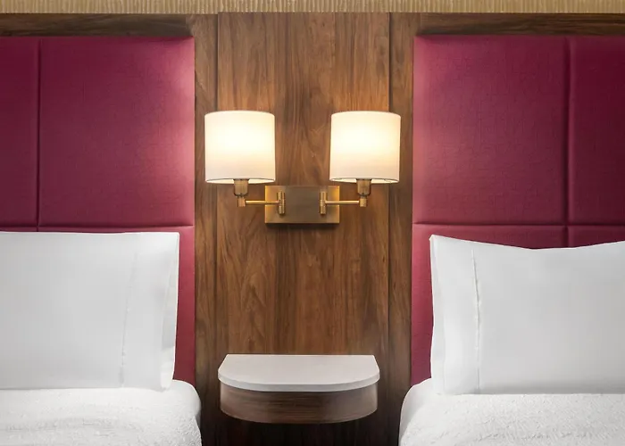 Hampton Inn Majestic Chicago Theatre District